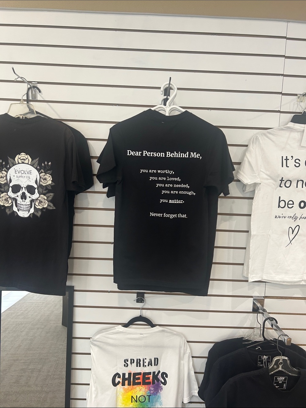 Men's Black Short-Sleeve Inspirational Graphic Tee